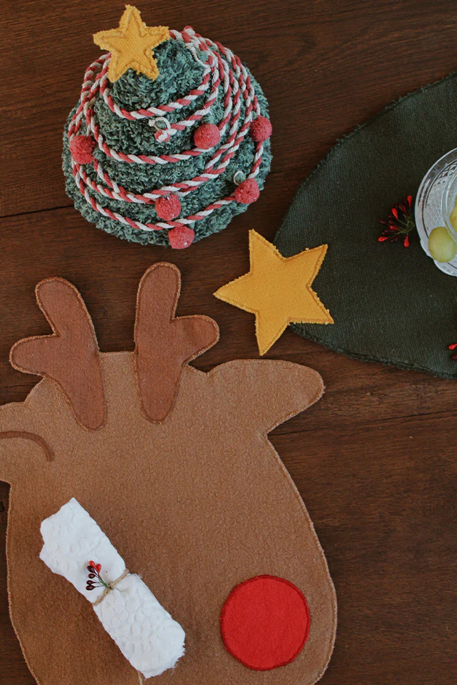 CHRISTMAS CREW PLACEMATS (SET OF 4) - Image 6