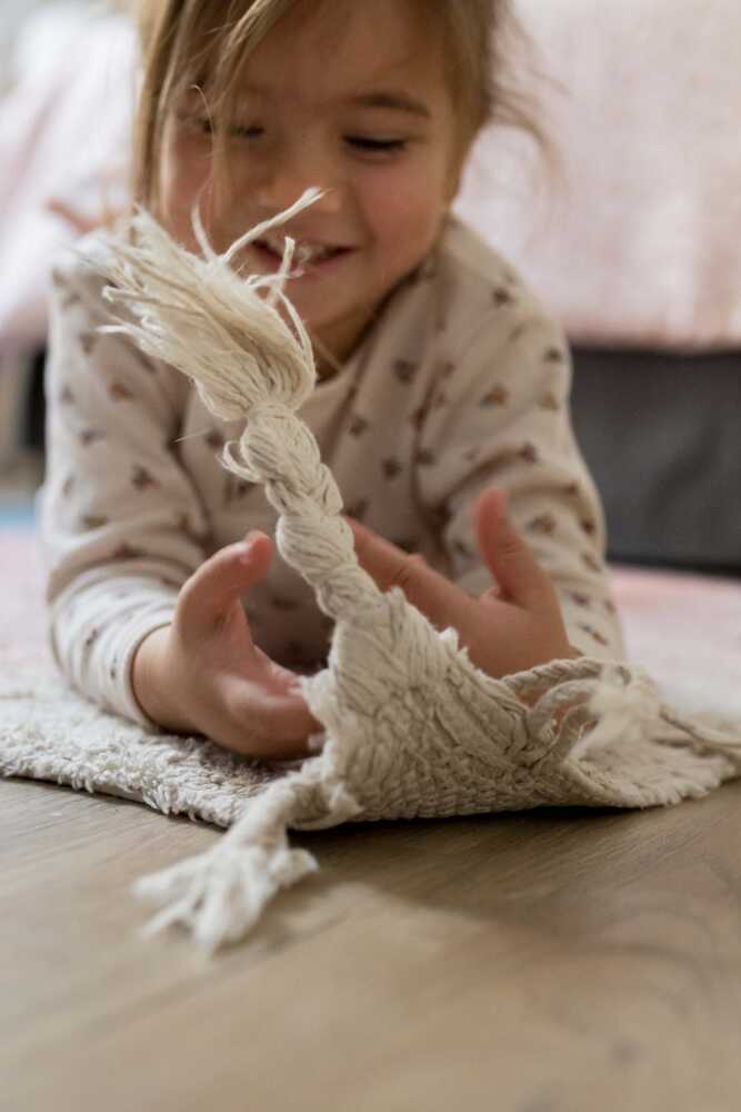 WASHABLE RUG RAMONA THE RADISH - Image 4